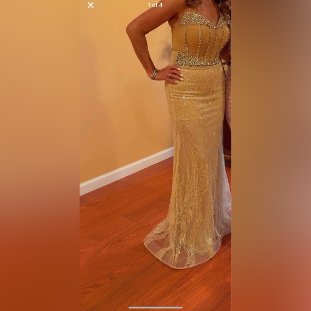 EVENING GOWN
